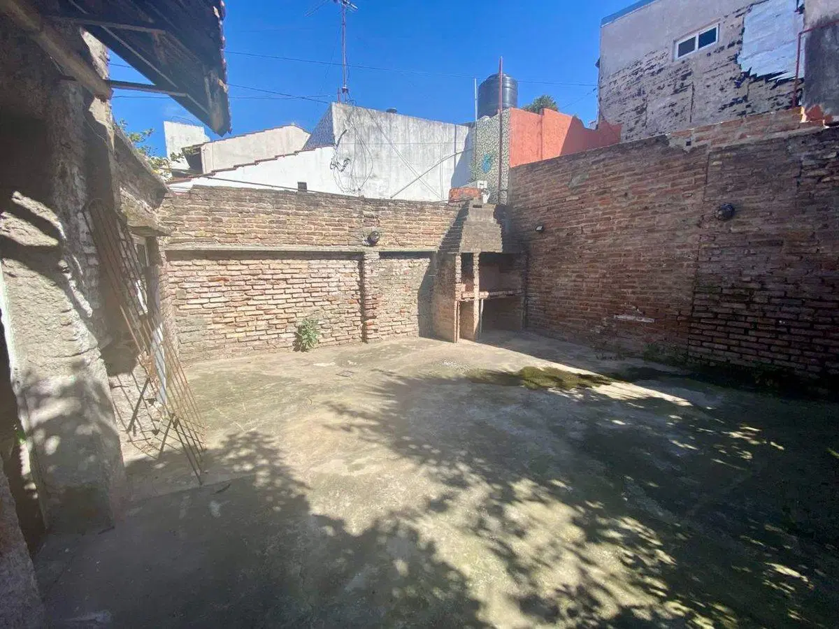 VENTA PH  4 AMB SANTOS LUGARES PATIO A REFACCIONAR 2