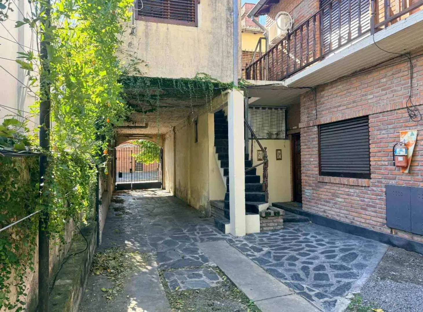 VENTA DUPLEX 3 AMB. APTO CREDITO CHILAVERT 8