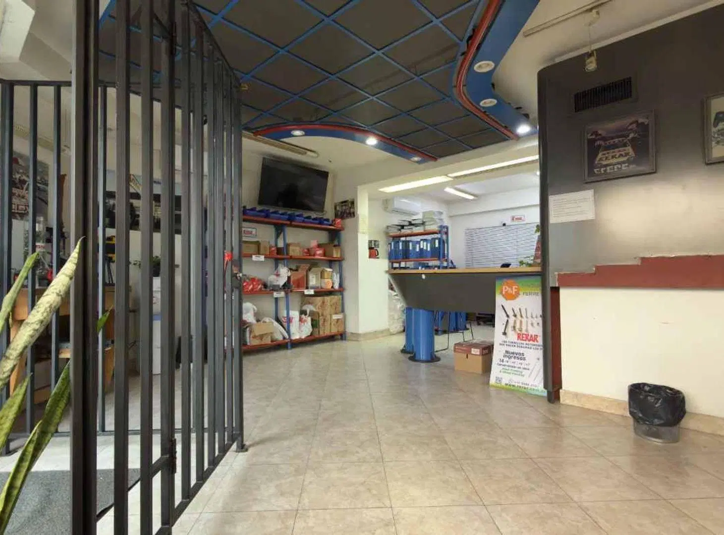 VENTA INDUSTRIAL GALPONES 2000M C/OFICINAS.CASEROS 5