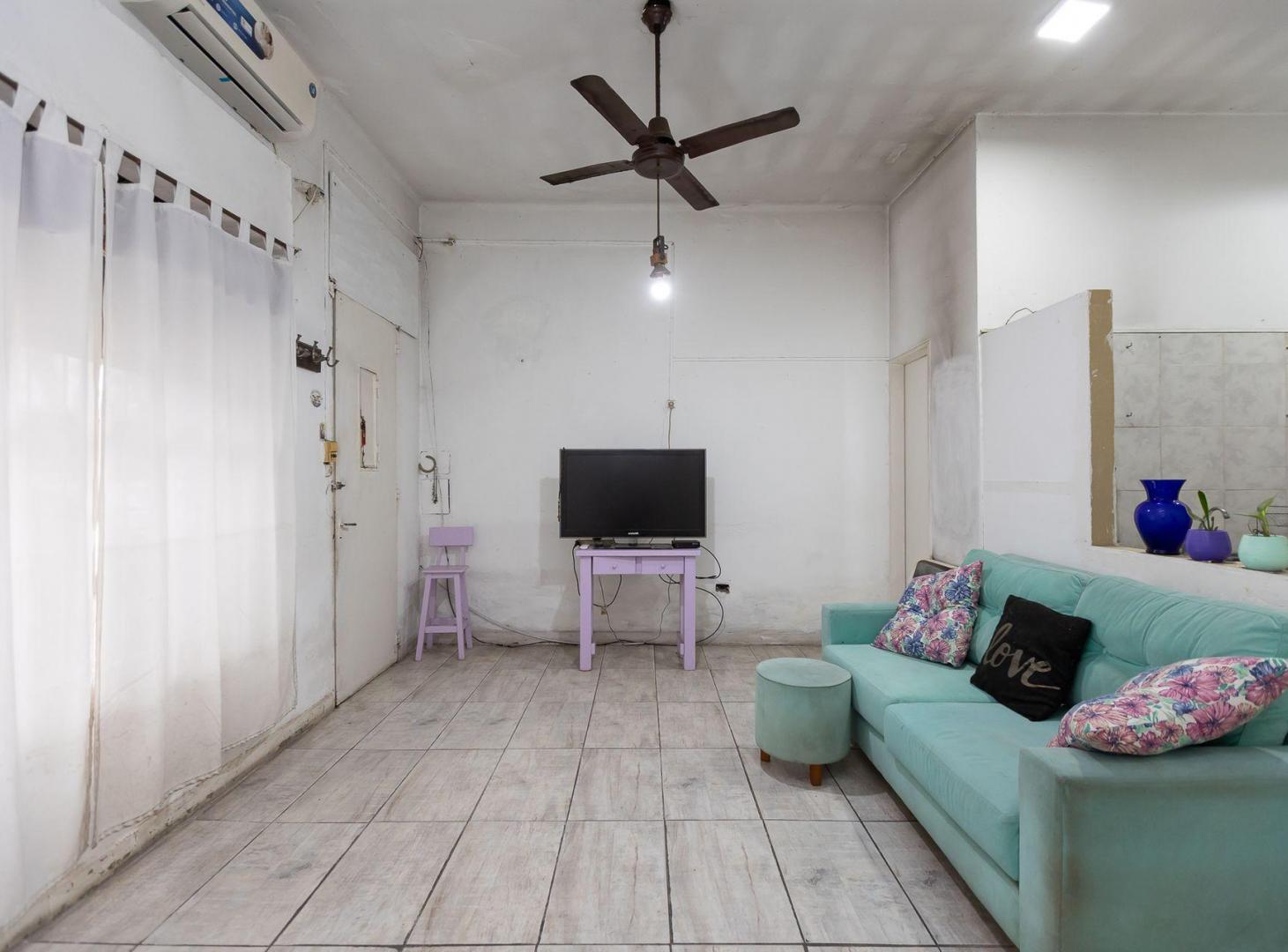 Foto de 2 Casas 5 Amb - Z/ Plaza de hurlingham - Permuta, imagen 1