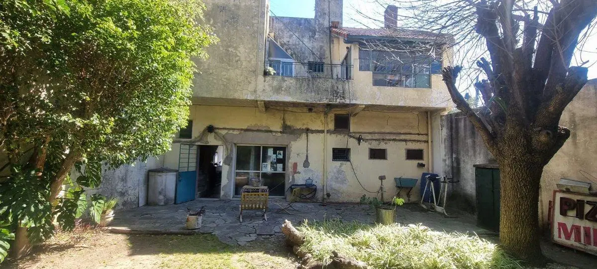 VENTA CASA 4 AMB CON 2 LOCALES PALOMAR APTO CREDIT 4