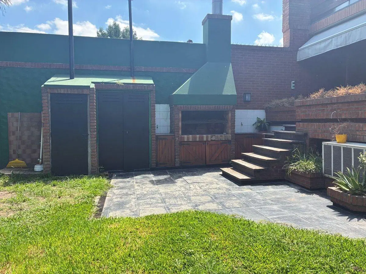 VENTA CASA 4 AMB PARQUE VILLA SARMIENTO APT CREDIT 4