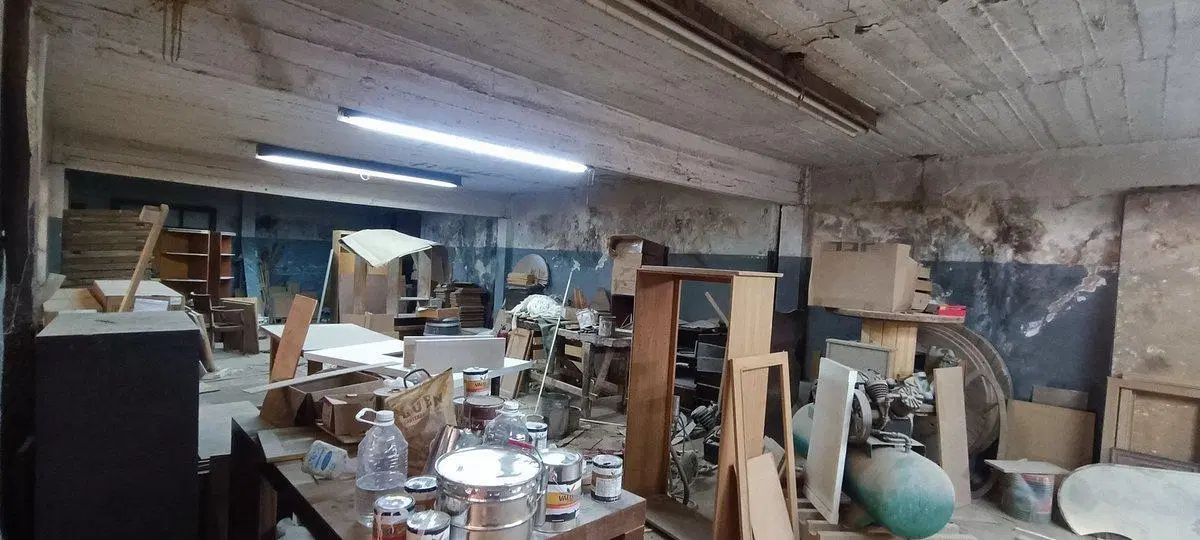 VENTA GALPON DEPOSITO CARPINTERIA CASEROS PERMUTA 3
