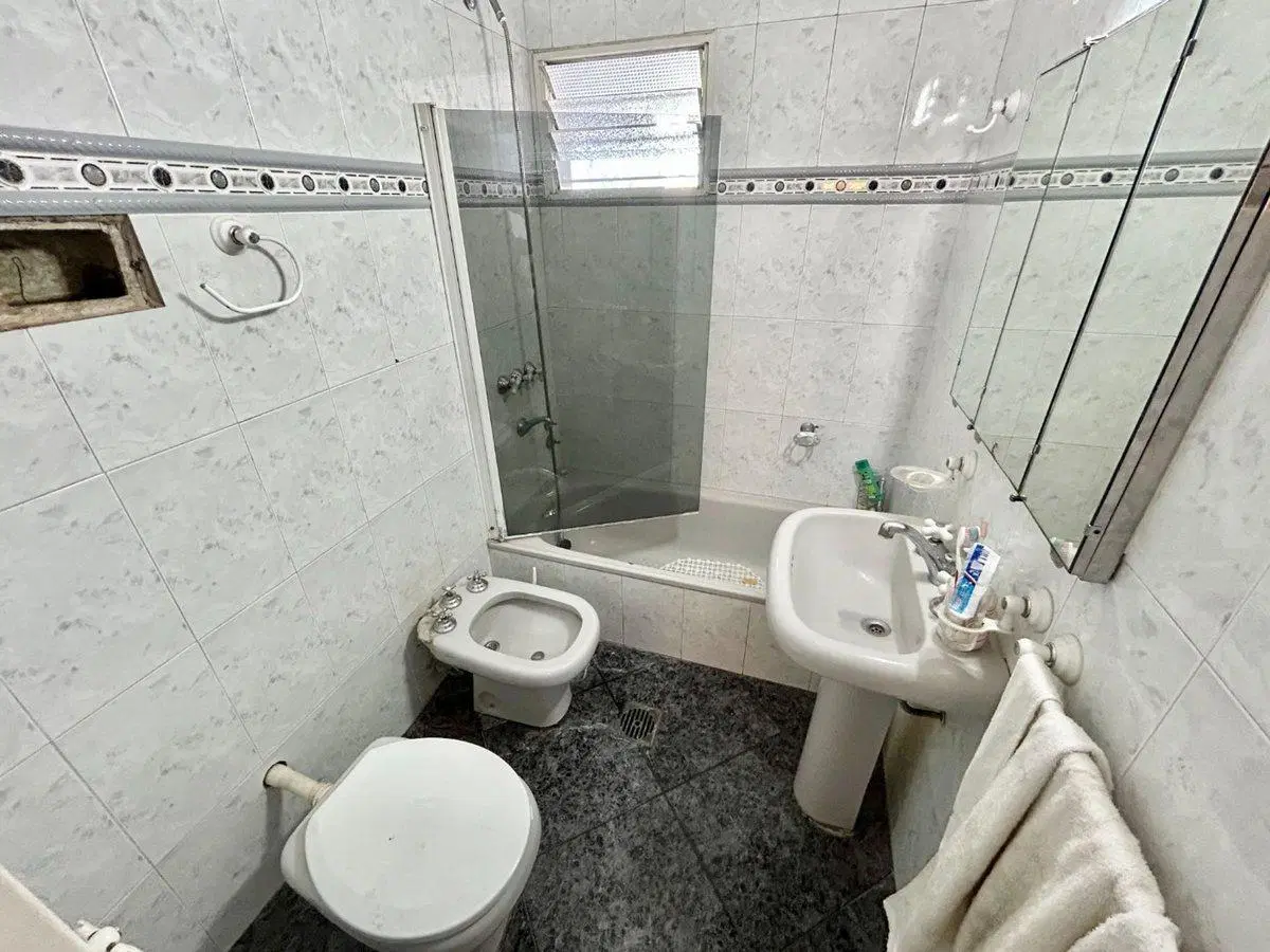 Venta/Permuta casa + galpon 474 m2- L .DEL MIRADOR 2