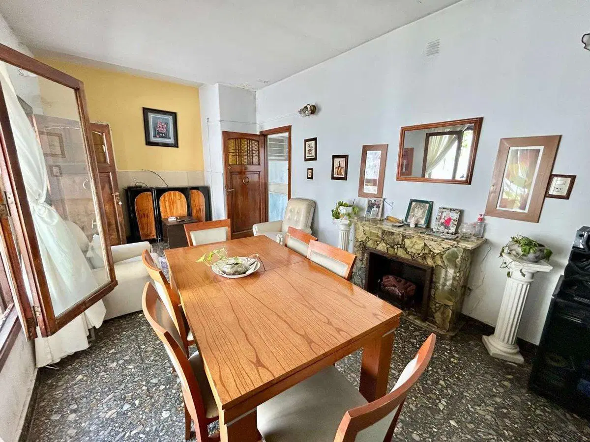 Venta/Permuta casa + galpon 474 m2- L .DEL MIRADOR 4