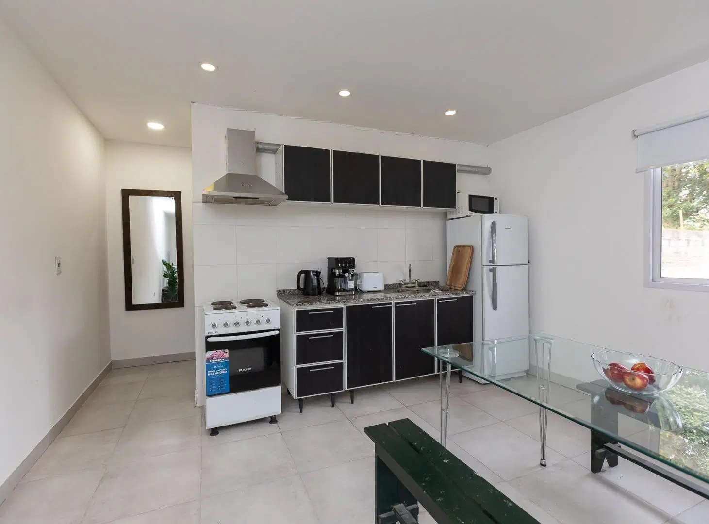 Casa a refaccionar + Depto de 2 amb en Hurlingham 2