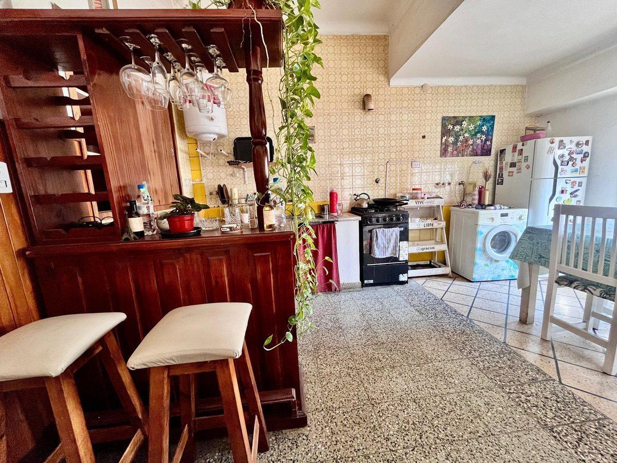 VENTA CASA 3 AMBIENTES CON JARDIN MORON FINANCIA