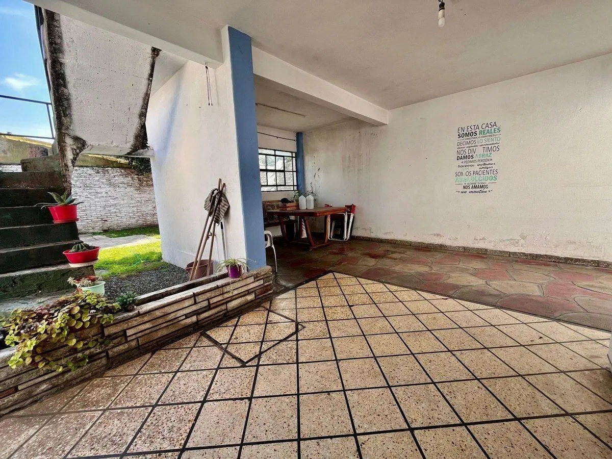 VENTA CASA 3 AMBIENTES CON JARDIN MORON FINANCIA 5