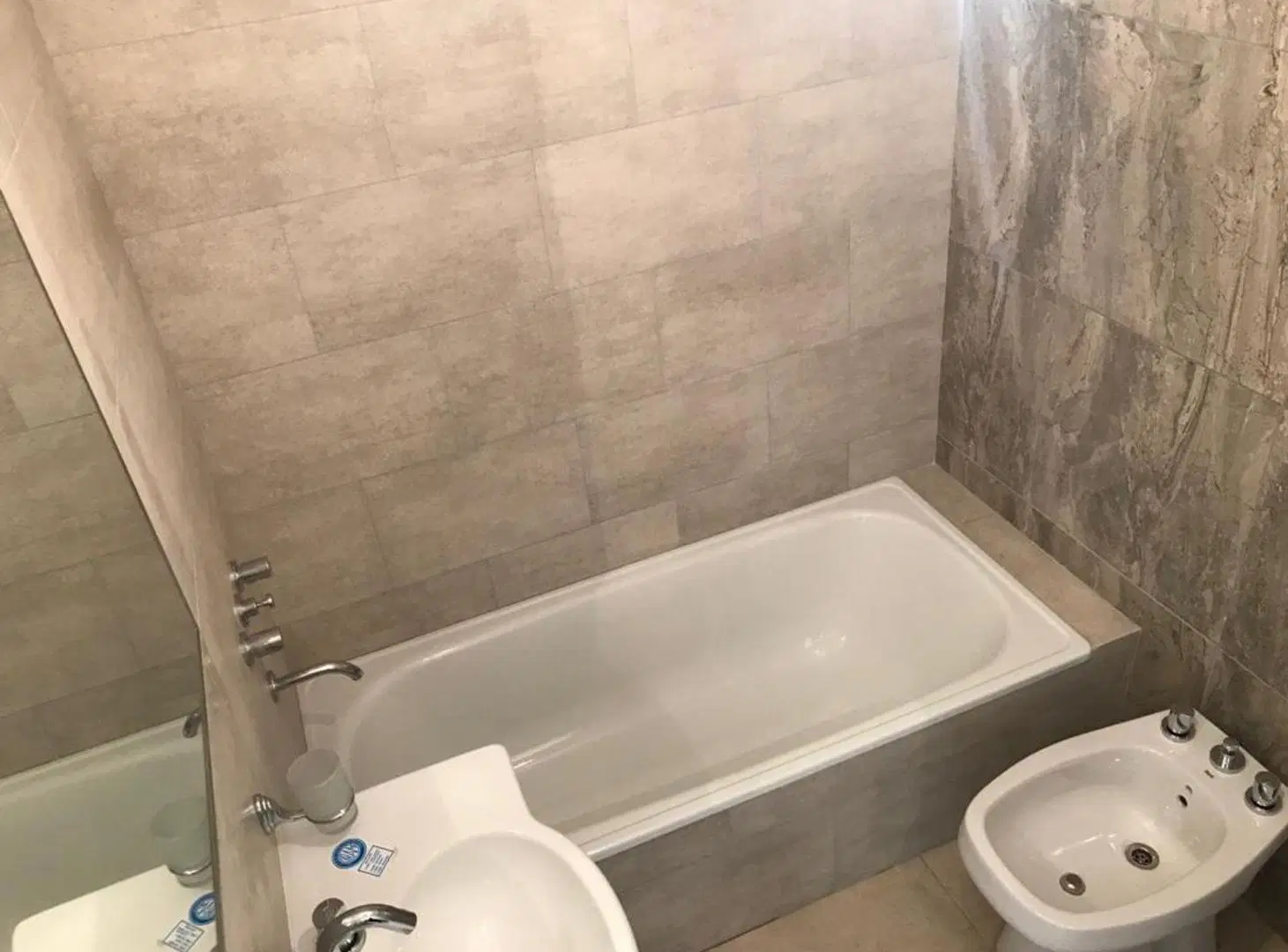 MONO AMBIENTE A ESTRENAR CASEROS 4