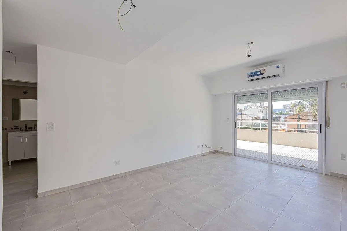 Venta 2 amb a estrenar cochera terraza Caseros 8
