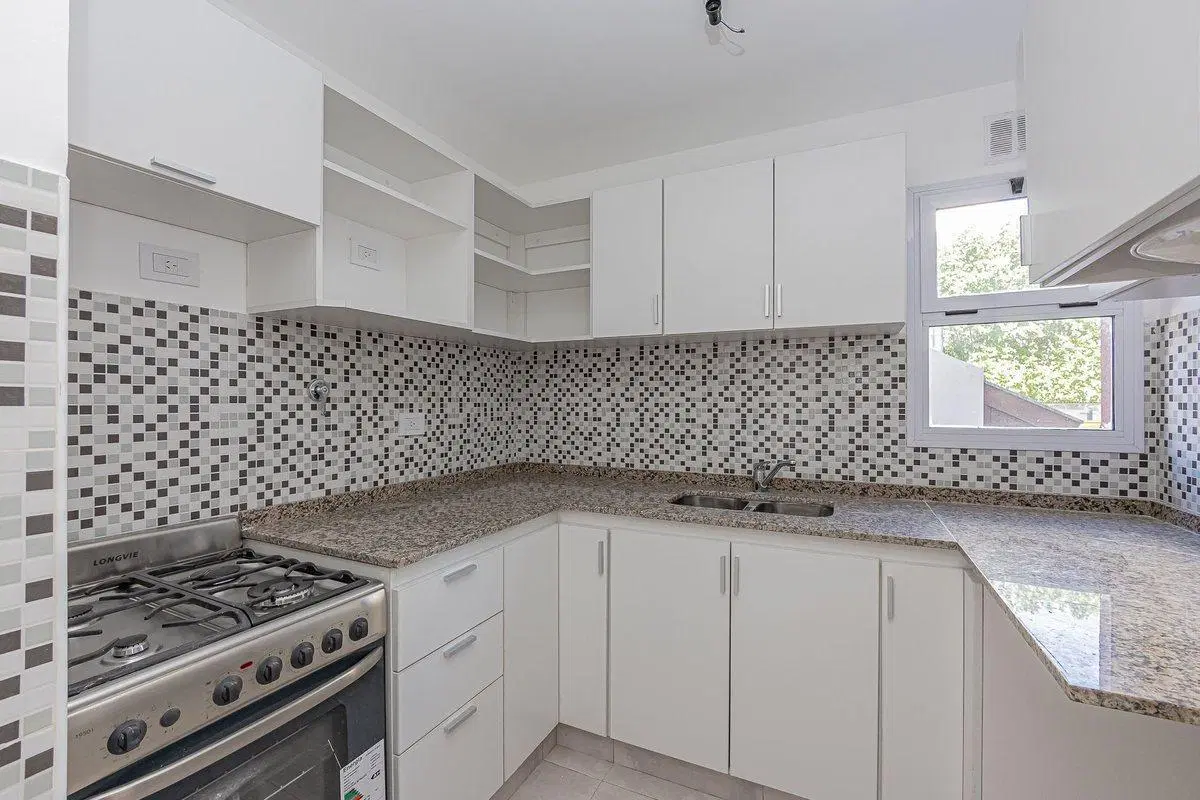 Venta 2 amb a estrenar cochera terraza Caseros 3
