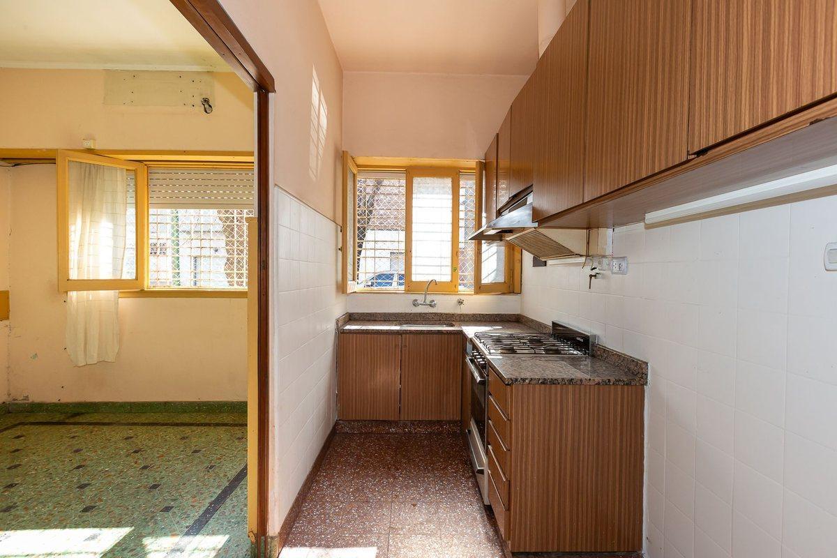 Venta Casa lote propio multifamiliar Pompeya