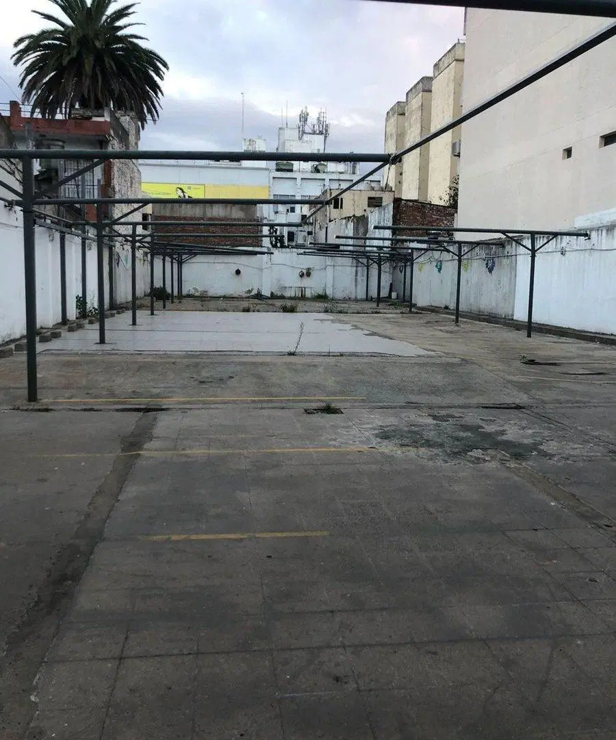 VENTA LOTE MORON CENTRO EMPRENDIMIENTO PERMUTA 5