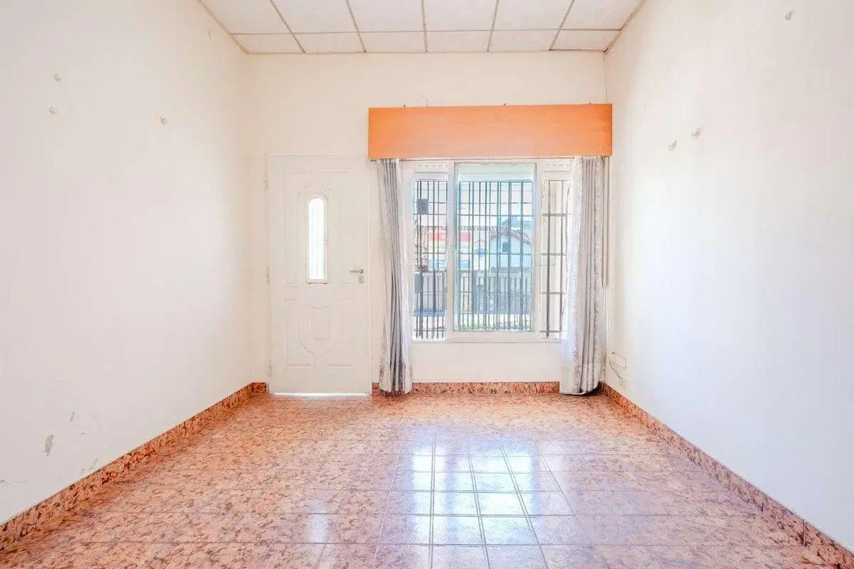 VENTA CASA 3 AMB. COCHERA QUINCHO JOSE LEON SUAREZ 5