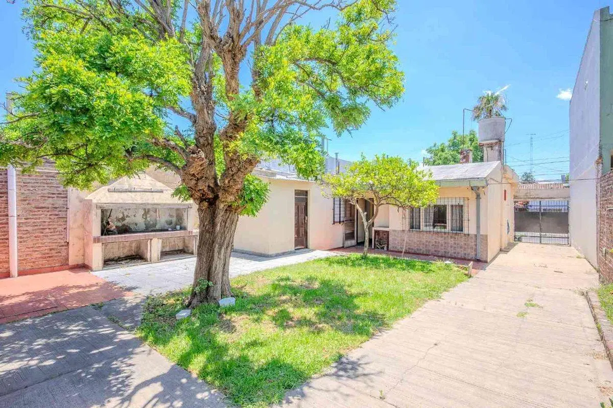 VENTA CASA 3 AMB. COCHERA QUINCHO JOSE LEON SUAREZ 4