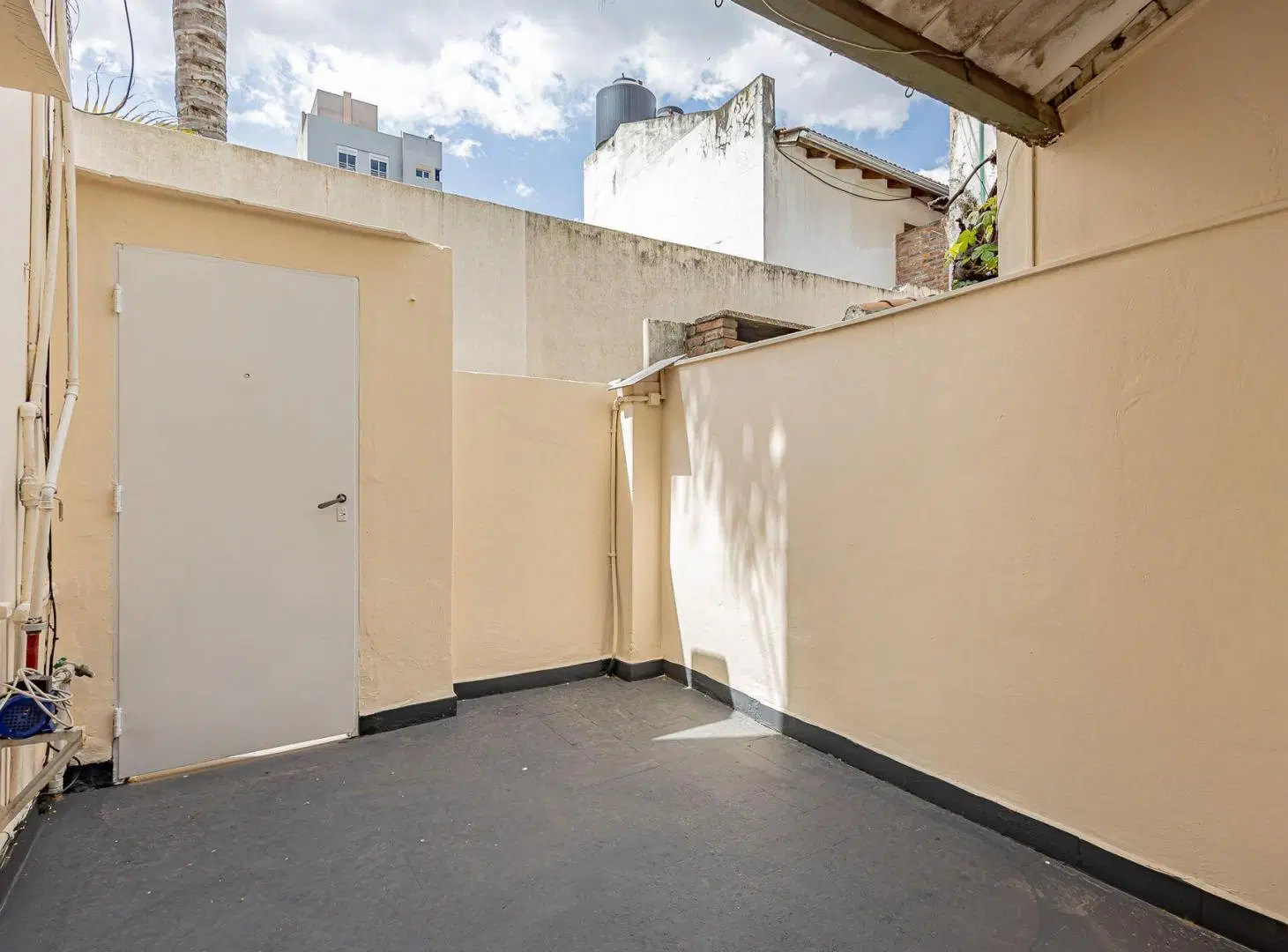 VENTA PH CON PATIO CASEROS CENTRO - APTO CRÉDITO 3