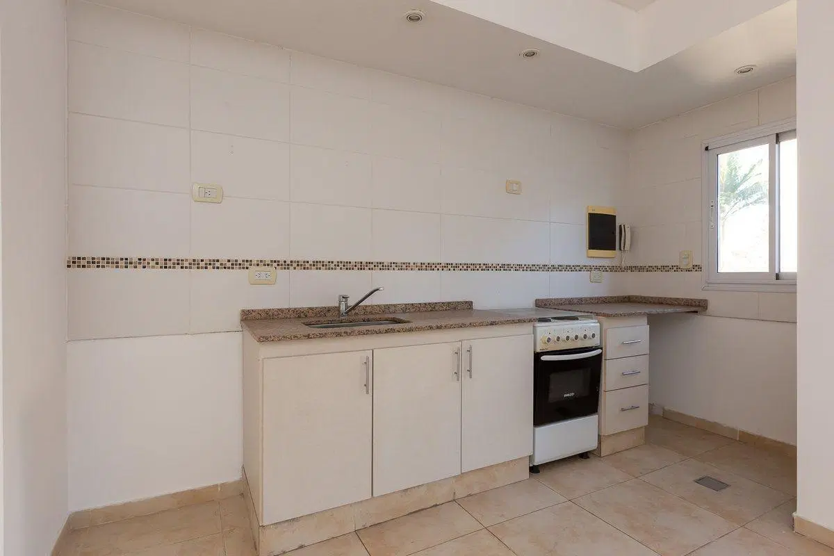 VENTA DPTO 3 AMB EN CASTELAR C/COCHERA 3