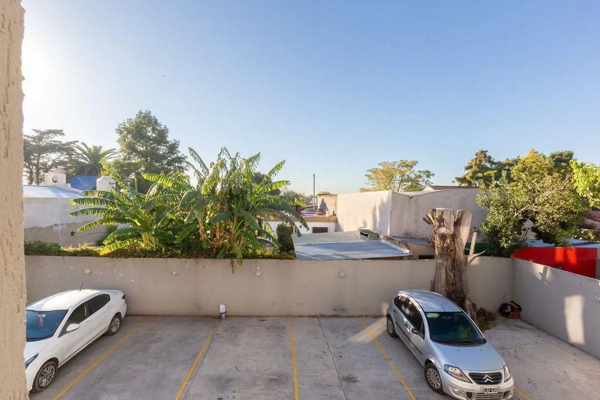 VENTA DPTO 3 AMB EN CASTELAR C/COCHERA 5