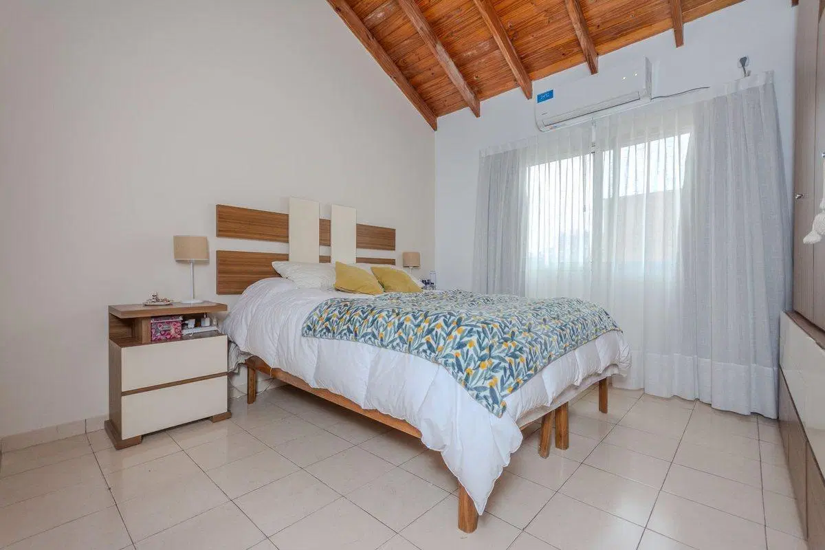 DUPLEX 3 AMBIENTES CON COCHERA Y PATIO - CASEROS 4