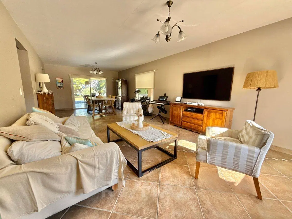 VENTA CASA 5 AMBIENTES APTO CRED BOCA RATON PILAR. 5