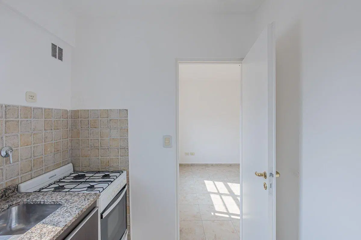VENTA DE DEPARTAMENTO MONOAMBIENTE MORON CENTRO 5