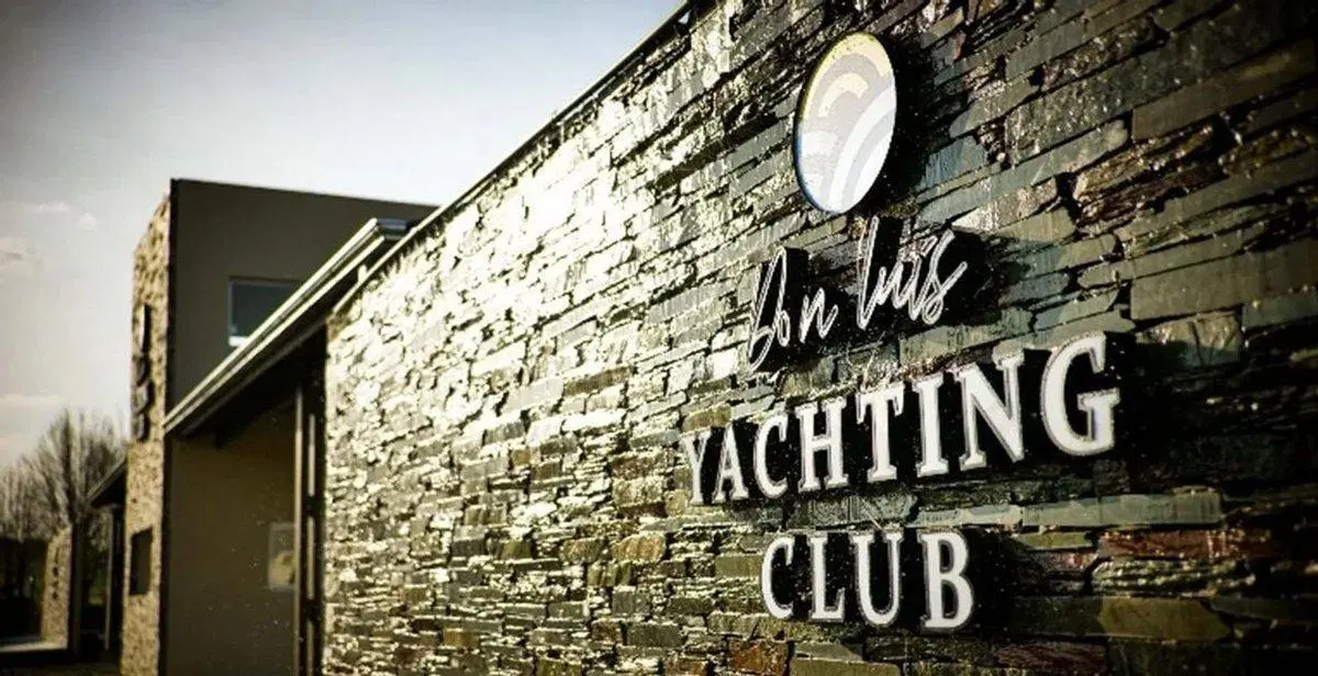 VENTA LOTE DON LUIS YACHTING CLUB EN ESQUINA 4
