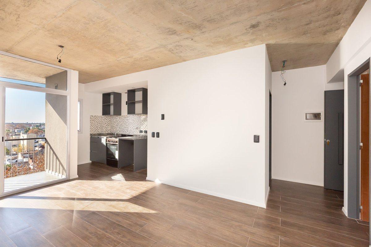 DEPTO 2 AMB A ESTRENAR CASEROS NORTE - PERMUTA