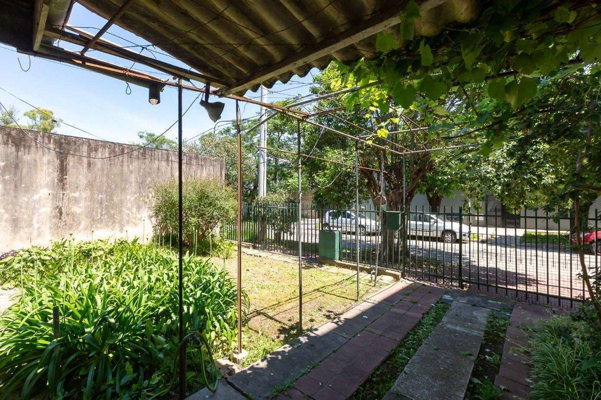 Foto de VENTA CASA 3 AMB EN MARTIN CORONADO - PERMUTA, imagen 4