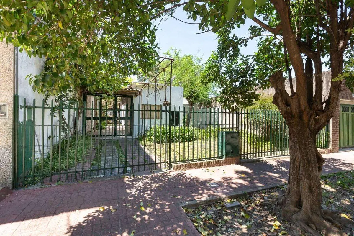 VENTA CASA 3 AMB EN MARTIN CORONADO - PERMUTA 5
