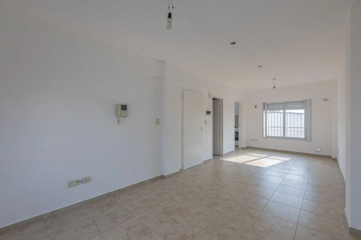 VENTA DE DEPARTAMENTO MONOAMBIENTE MORON CENTRO 5