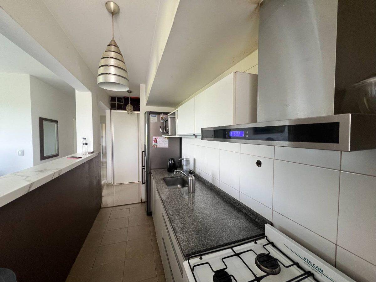 Foto de VENTA DEPTO 4 AMB CASTELAR VISTA ABIERTA -PERMUTA-, imagen 5