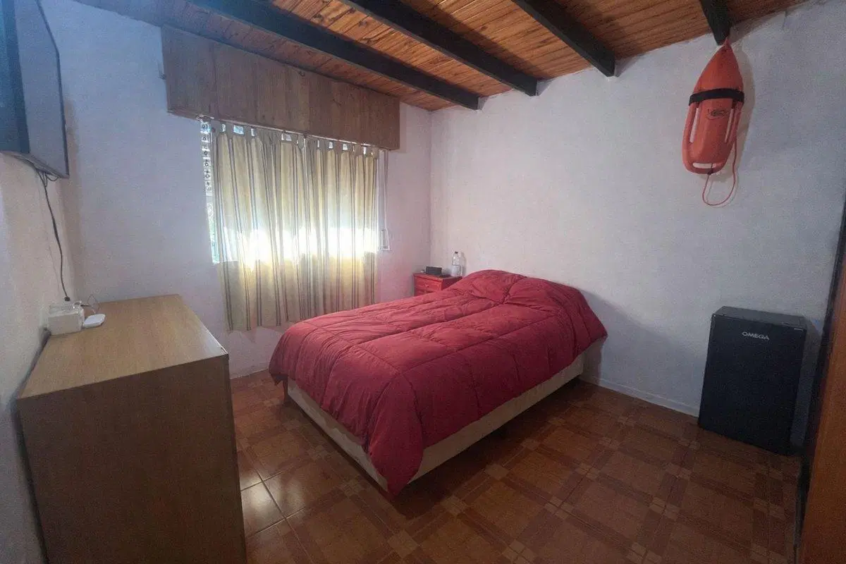 VENTA CASA 5 AMB. COCHERA PATIO PERMUTA MORON 4