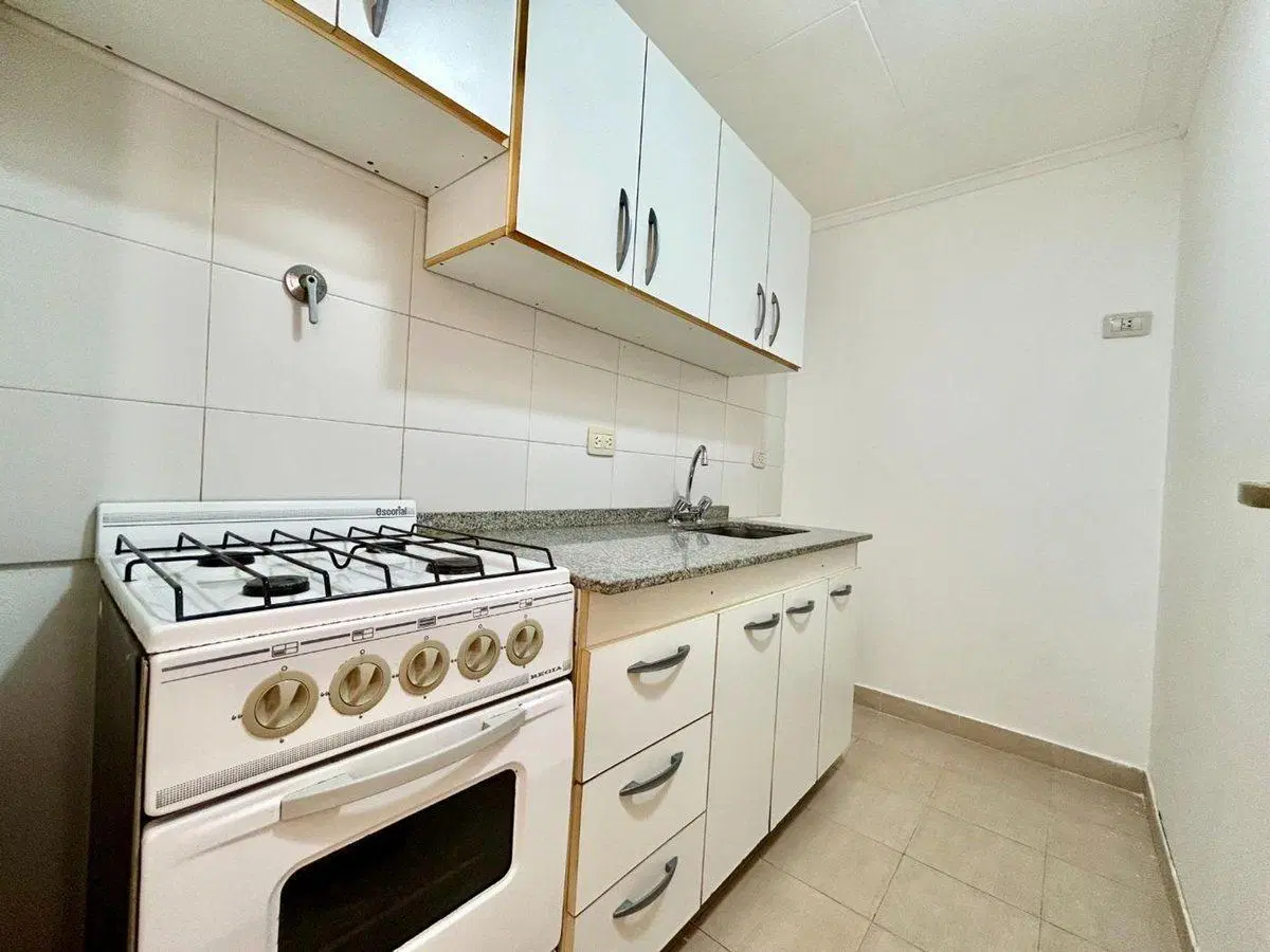 Venta/Pta Monoambiente c/balcon fte. V. BALLESTER 3