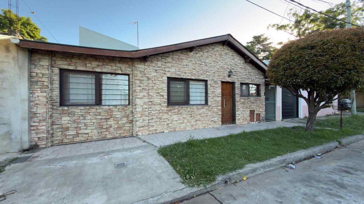 VENTA PH 3 AMB PB FRENTE INDPTE S/EXPENSAS CASEROS