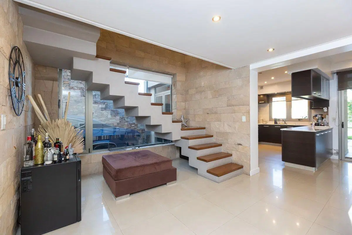 VENTA CASA EN HAEDO 5 AMB - PERMUTA 5