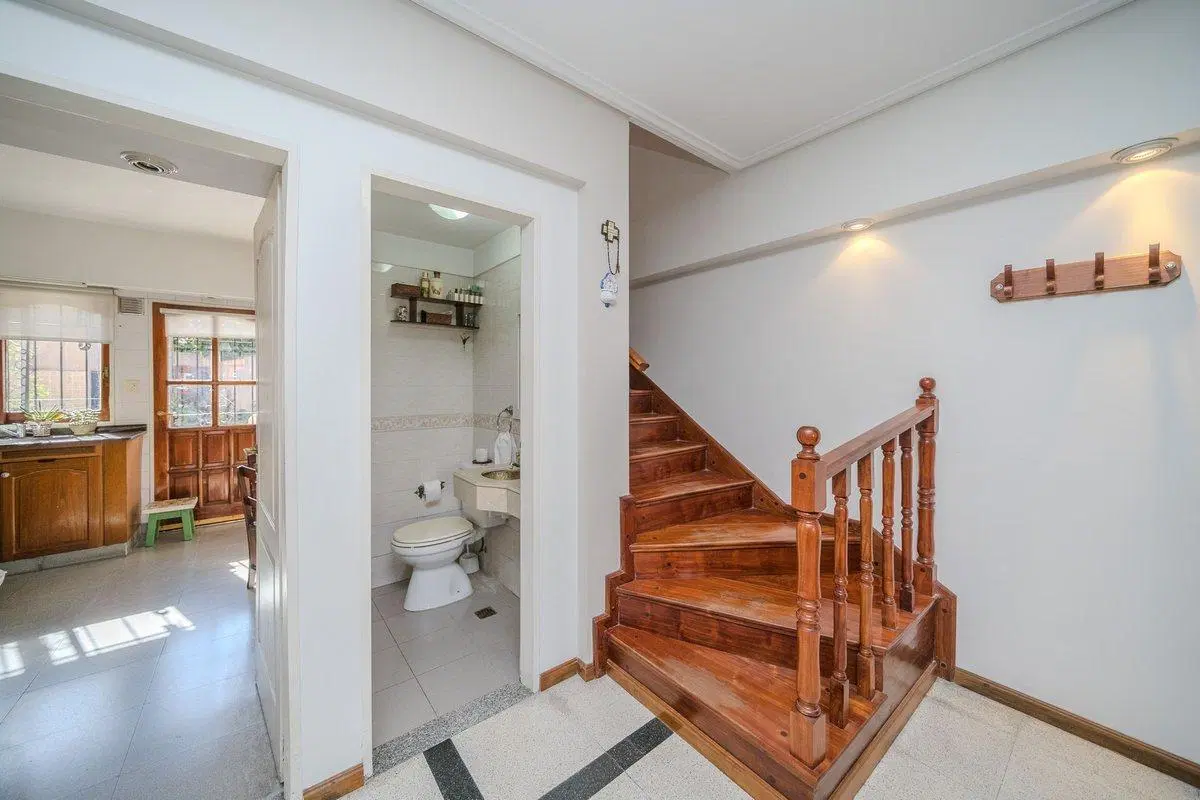 CASA 4 AMBIENTES CON PISCINA - BARRIO MURIALDO 5