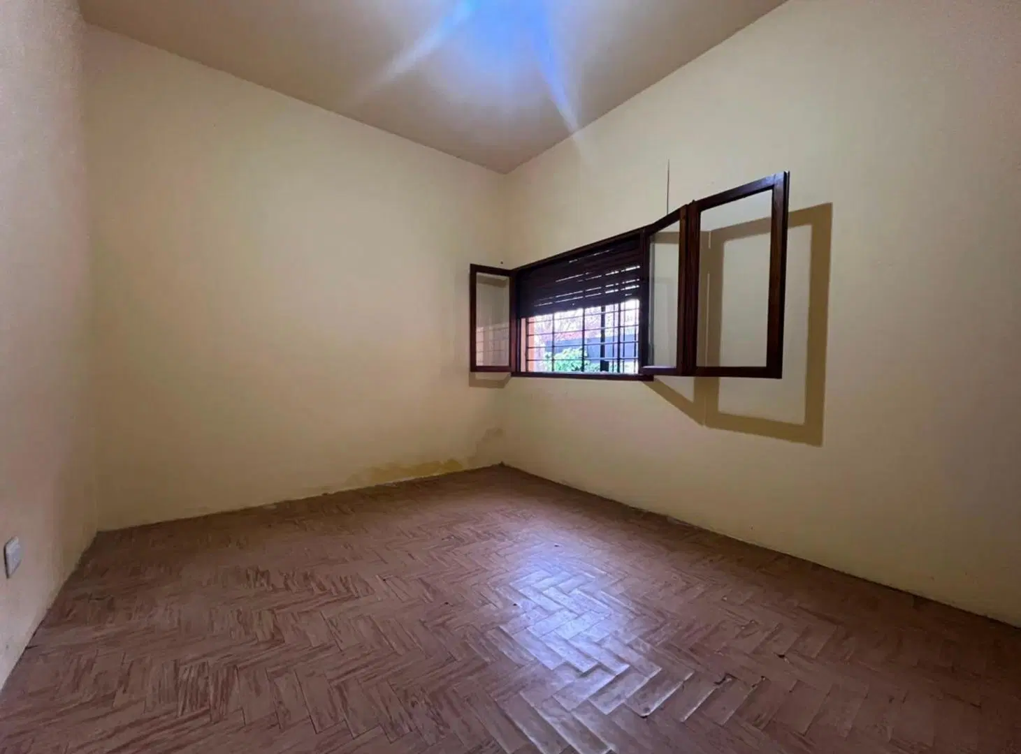 VENTA CASA 3 AMB. COCHERA GALPON APTO CREDITO 3