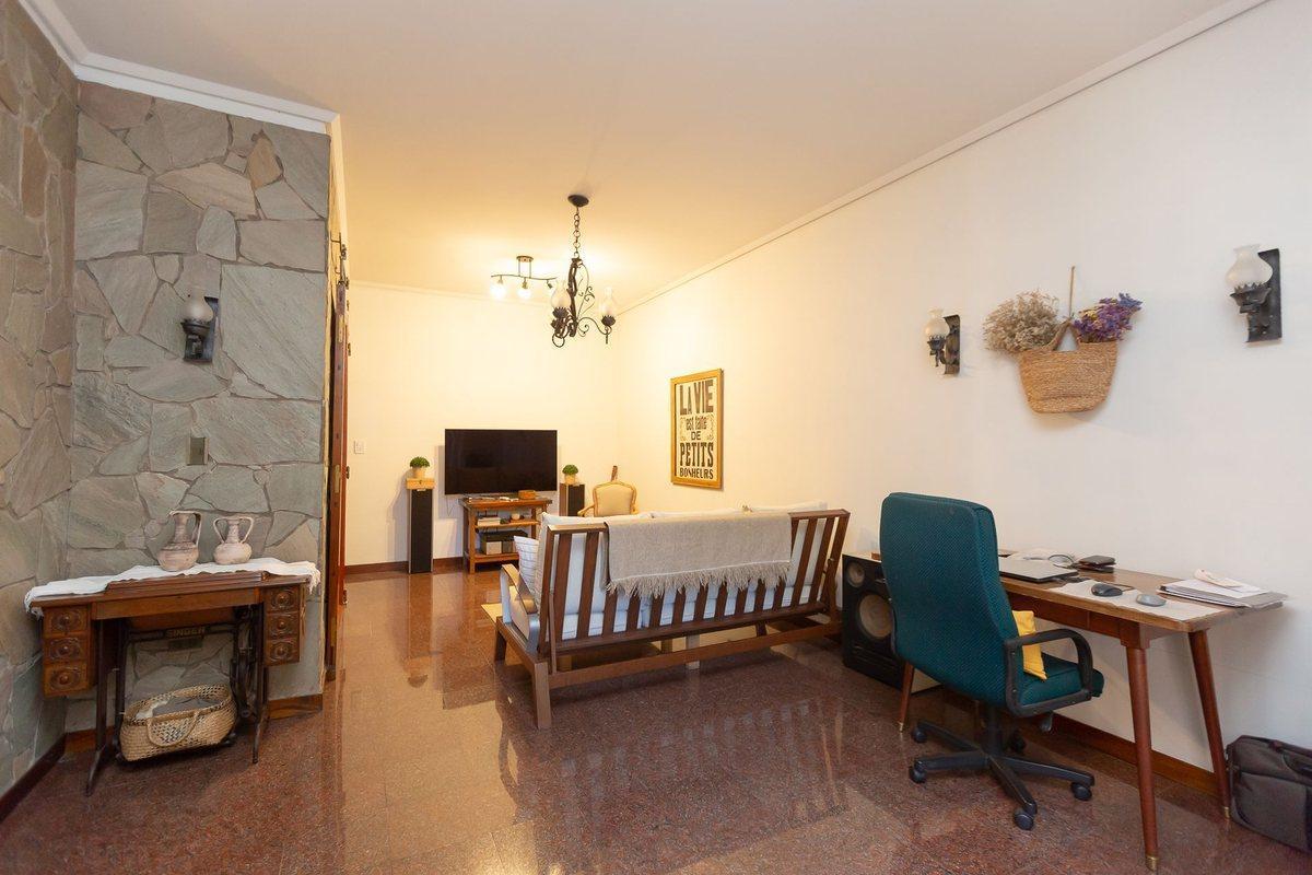 VENTA CASA EN CASEROS 5 AMB - PERMUTA