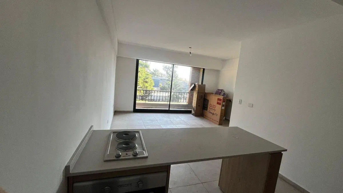 Alquiler depto monoambiente con balcón Polvorines 2