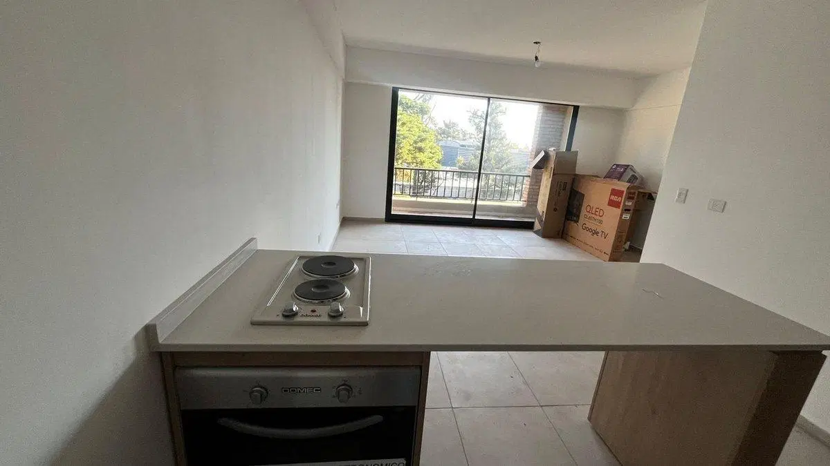Alquiler depto monoambiente con balcón Polvorines 5