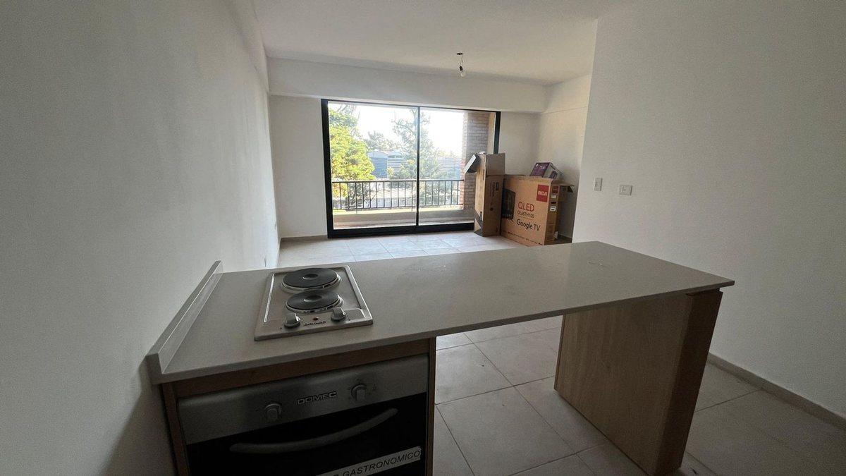 Foto de Alquiler depto monoambiente con balcón Polvorines, imagen 1