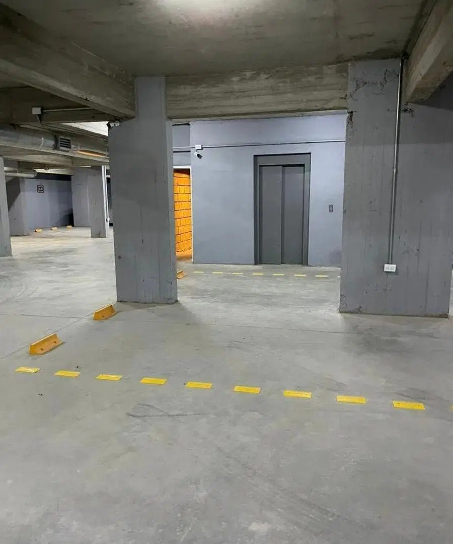 VENTA COCHERA EN HURLINGHAM 3