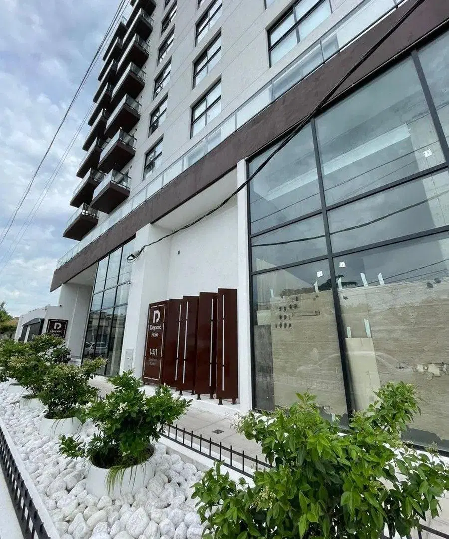 VENTA COCHERA EN HURLINGHAM 8