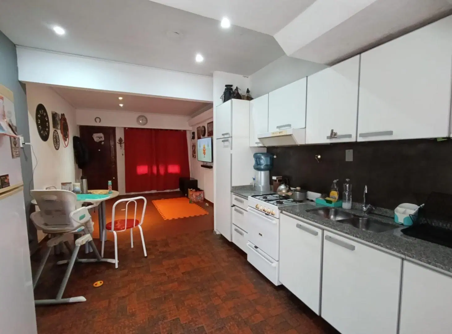VENTA CASA MULTIFAMILIAR CASEROS 4