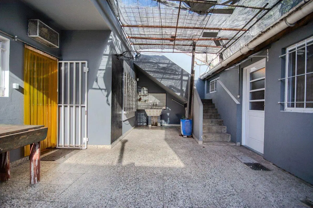 VENTA CASA 3 AMB + DEPTO 2 AMB-M. CORONADO 4