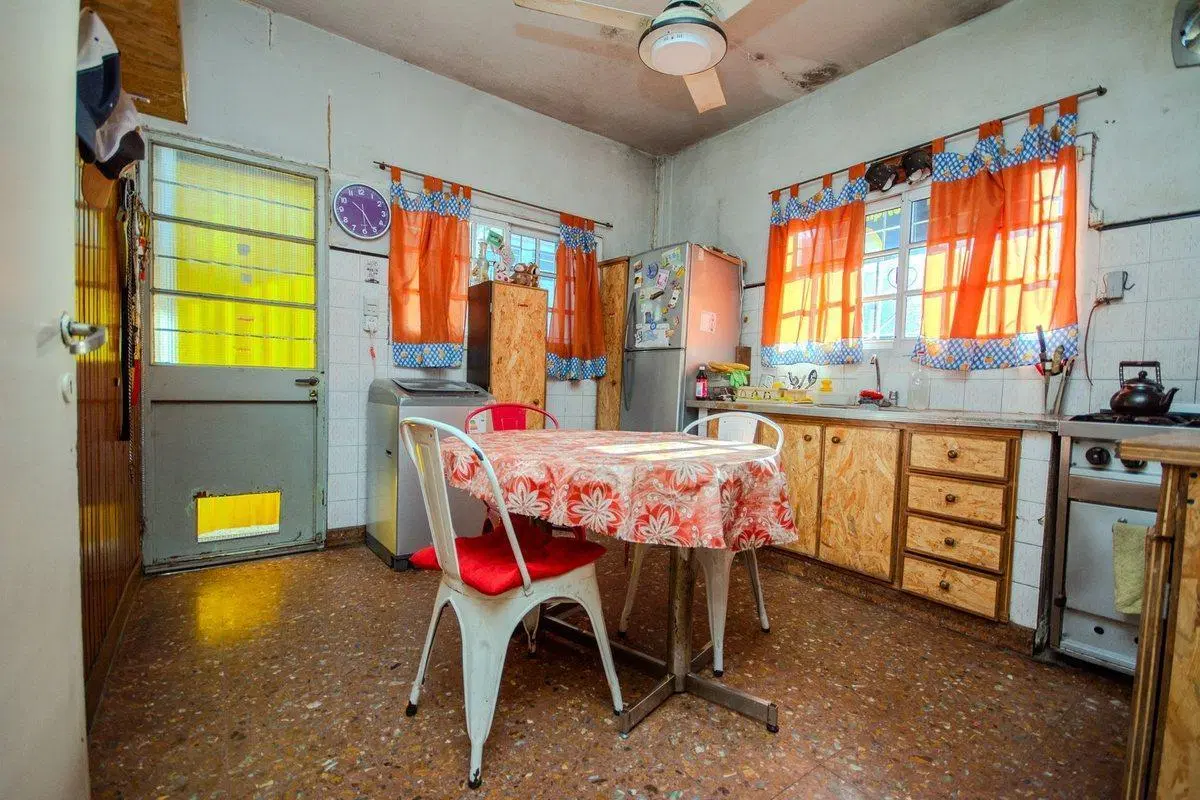 VENTA CASA 3 AMB + DEPTO 2 AMB-M. CORONADO 4
