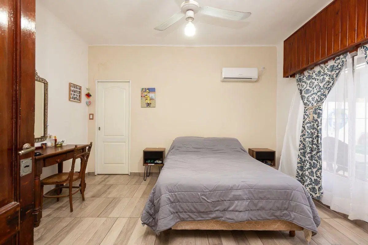 VENTA DE CASA EN HURLINGHAM CON PILETA Y GARAGE 3