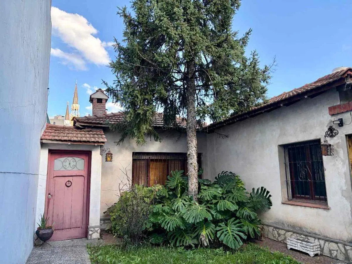 VENTA CASA A REFACCIONAR 375 M2 SANTOS LUGARES 2