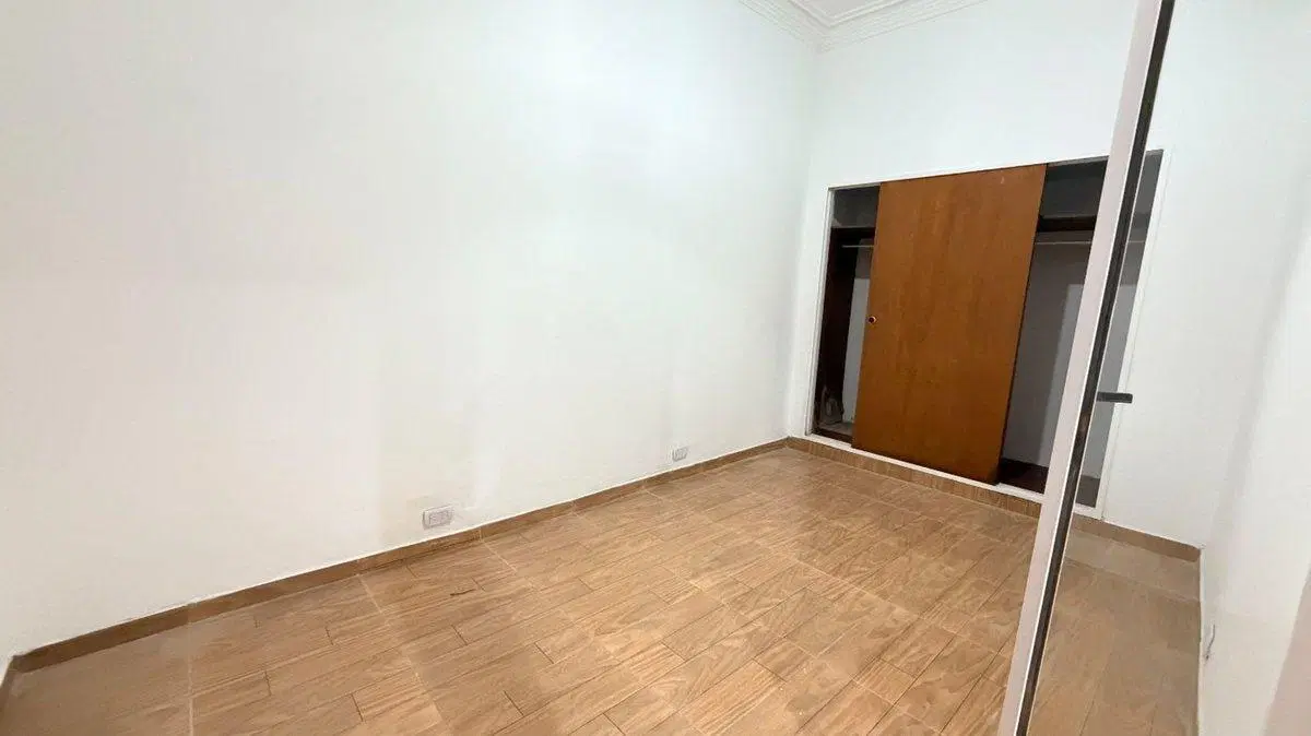 SE ALQUILA PH 2 AMB CON PATIO- A ESTRENAR-CASEROS 5