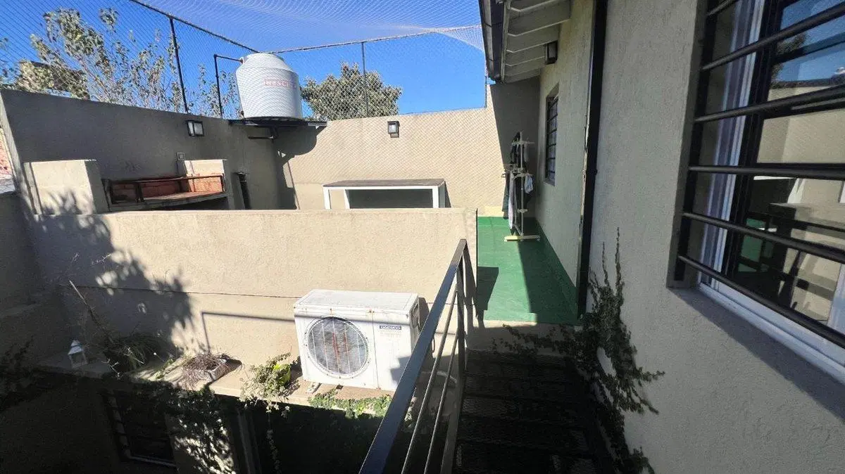 VENTA PH 4 AMB  PATIO/TERRAZA RAMOS MEJIA PERMUTA 5